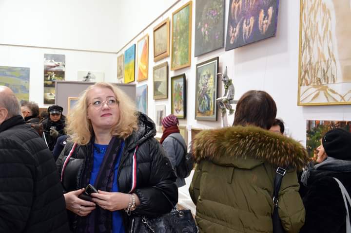  Salon Bożonarodzeniowy 2022 ZPAP , Joanna Banek pokazała obraz  w Pałacu Sztuki na Salonie Bożonarodzeniowym. 